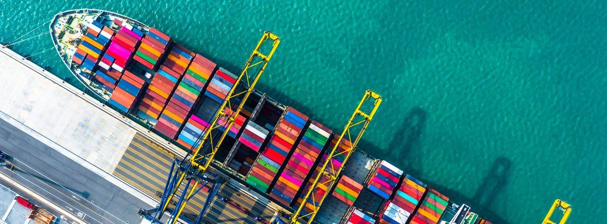 Container port 450
